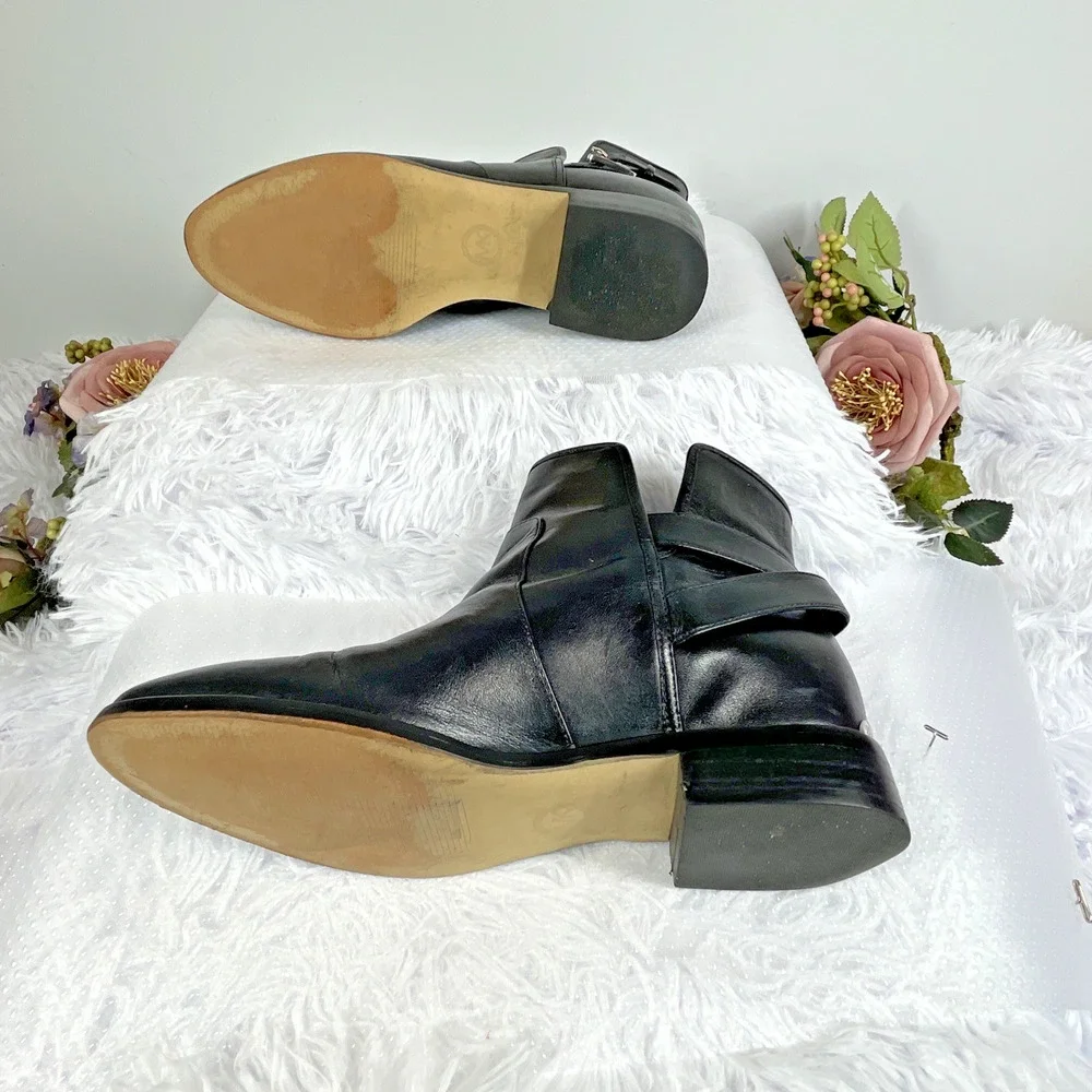 Michael Kors Womens 7M Black Leather Ankle Boots Buckle Strap Moto Biker
